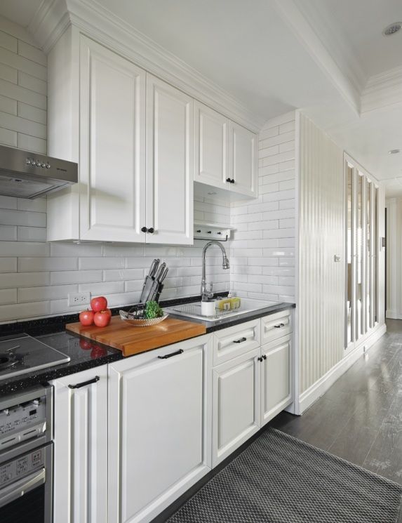 美式别墅厨房室内装修设计效果图片