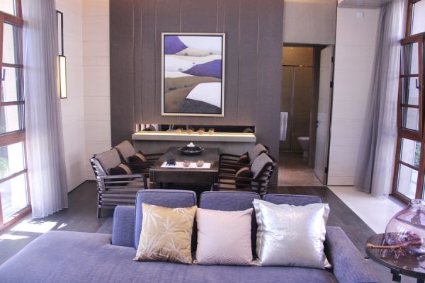 紫禁壹号院：双客厅+双庭院+140平米U形露台的