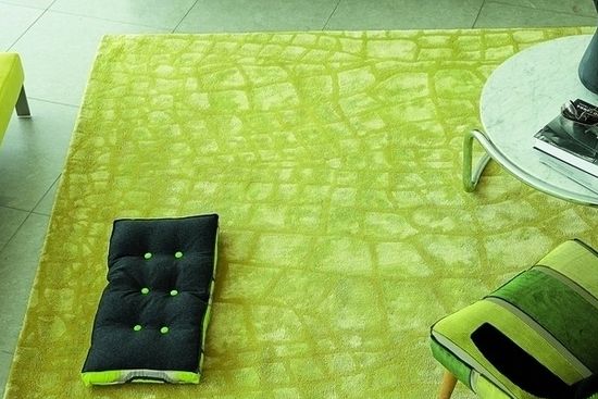 客厅地毯材质哪种好 客厅地毯清洁技巧