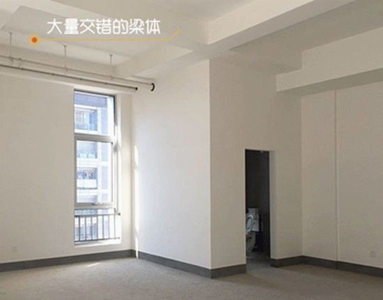 上海夫妇60平Loft竟有7种层高 下沉式客厅美翻天