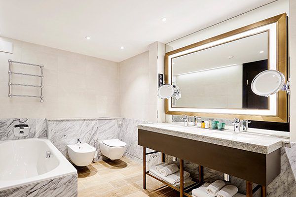 ▲德国唯宝为布达佩斯希尔顿酒店打造的兼具复古与优雅的卫浴空间