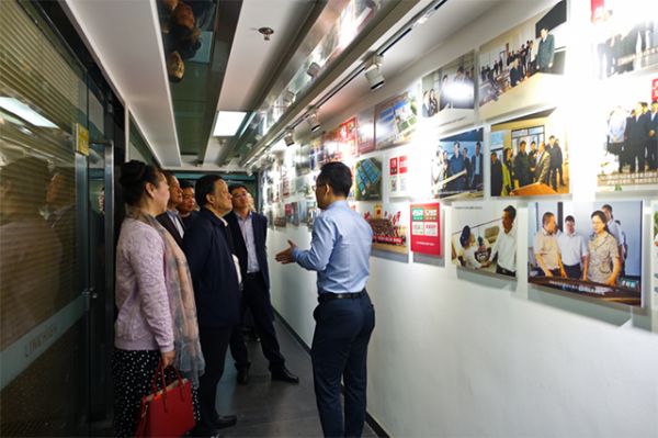 中国建筑装饰协会领导一行莅临聆海装饰&美巢装饰参观指导