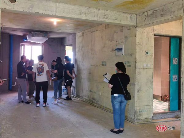 杨婷全案设计 | 施工放线，图纸上墙