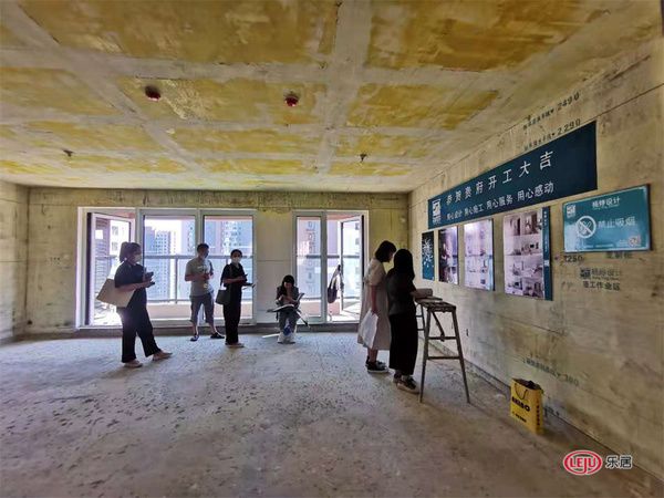 杨婷全案设计 | 施工放线，图纸上墙