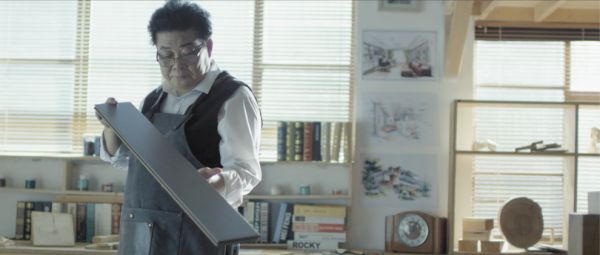 标题1：佘建彬荣获“中国地板行业终身成就奖”，印证大自然家居28年匠心坚守