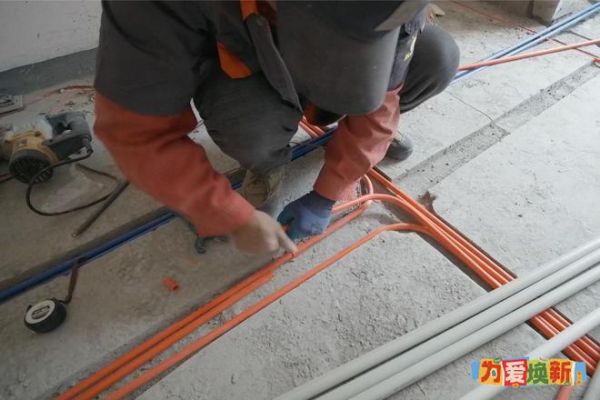 标题：