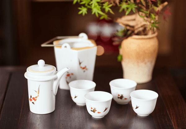 中国高端骨瓷品牌中金KINGJUN亮相比利时“茶和天下”·雅集活动