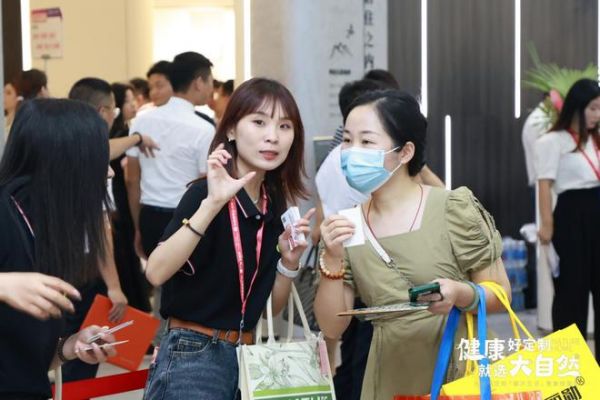 持续践行绿色理念 大自然家居开启健康整家定制新时代