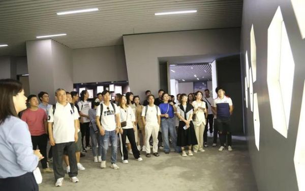 「游走设计 美自天成」2023书香门地美学探索之旅(佛山站)