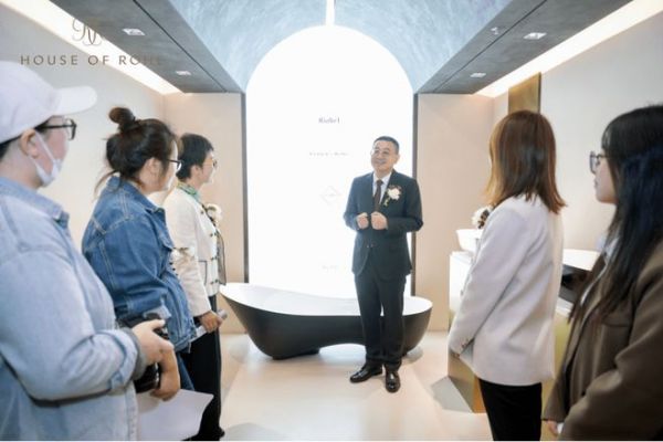 媒体参观 富俊水创新集团 HOUSE OF ROHL中国业务发展总监 黄书涛