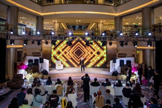 芝华仕伯爵系列携手红星美凯龙开启《家的温度季——以品质，暖生活》