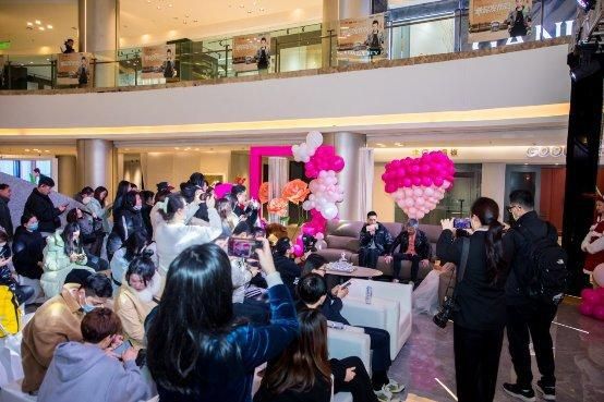 芝华仕伯爵系列携手红星美凯龙开启《家的温度季——以品质，暖生活》