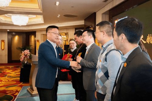 辰风破浪再出发丨聚通装潢2024年度启动会议圆满召开