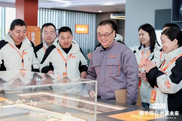 携手同心 共赢未来：百隆中国公司第四届经销商大会隆重举办