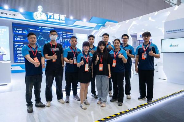 聚焦羊城,声动全球!万师傅出席第53届中国(广州)国际家具博览会