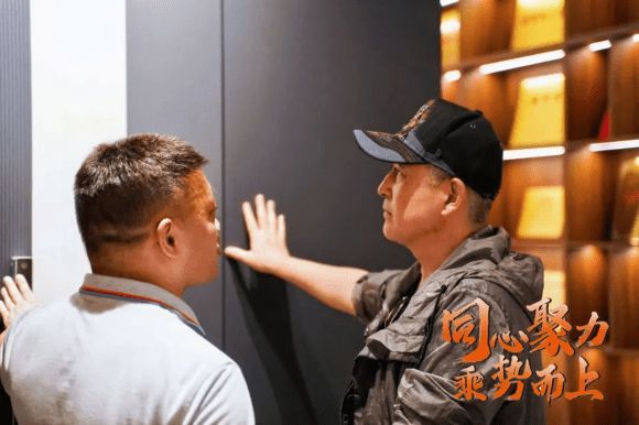 “同心聚力，乘势而上”旺家乐入户门品牌形象大使续签仪式圆满举行！