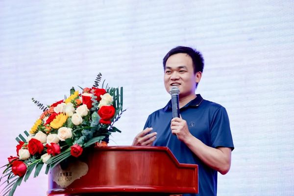  【森歌智能厨房事业部部长李宏飞发言】