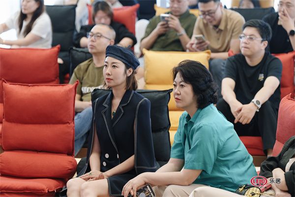 设计有光 | 三雄极光照明学院设计沙龙暨伊振华设计分享会