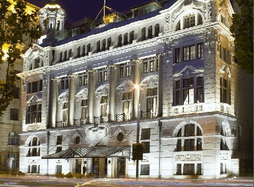 传承与革新! Roca乐家荣获GBE酒店设计大奖——2024年度最佳供应商奖