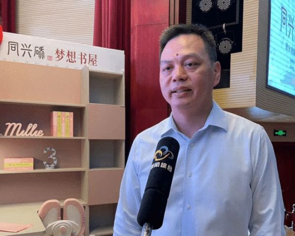 “同兴硚·梦想书屋”正式启动,武汉索菲亚走进社区,助力儿童实现阅读梦想”