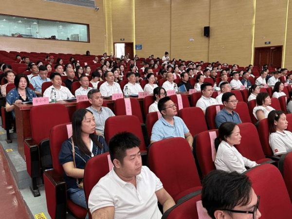 “同兴硚·梦想书屋”正式启动,武汉索菲亚走进社区,助力儿童实现阅读梦想”