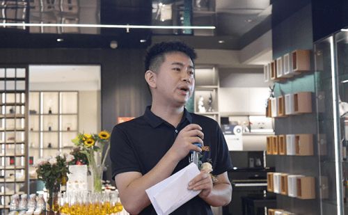 橙力无限 绽放春城丨AI家居云南官渡店盛大开业，致力打造西南地区标杆门店