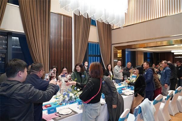 金牌力量 ·「媒」好致新 | 2024 金牌亚洲&澳翔岩板媒体沟通答谢私享会圆满成功
