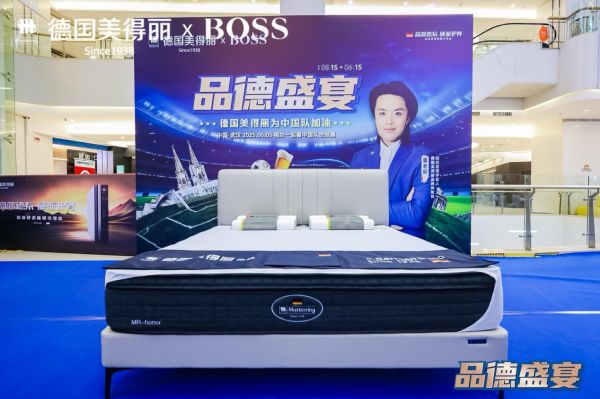 一辆蓝色的车 AI 生成的内容可能不正确。