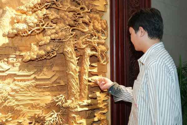 浙江广厦建设职业技术大学产品设计专业学子到卓木王参观学习