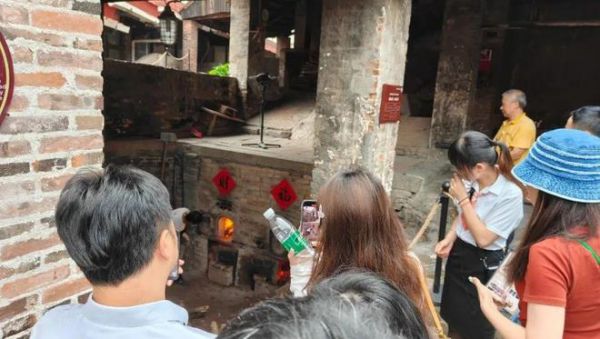 陶瓷一线品牌意特陶瓷砖与华南理工大学建筑设计研究院交流活动