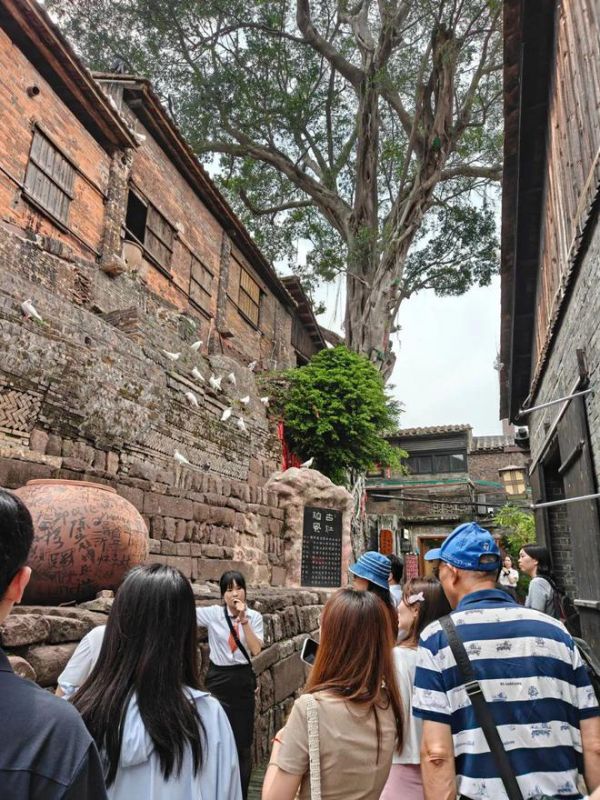 陶瓷一线品牌意特陶瓷砖与华南理工大学建筑设计研究院交流活动