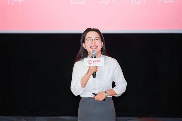 向质深耕·向新而生 | 狮王瓷砖2025秋季经销商峰会暨新品发布会璀璨绽放，共创荣耀新篇章！