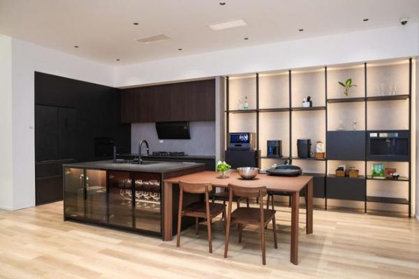 松下携首创、首发、首展新品亮相进博 释放AI创新势能