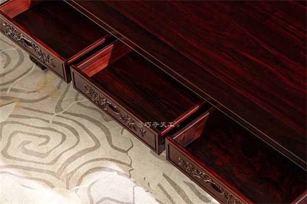 专业媒体联袂测评：巧夺天工红木《富贵华堂沙发》值得入手！