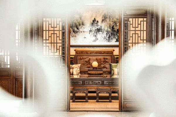 屋主案例 | 视频专访：游走艺术间！他把画廊装进360㎡的家