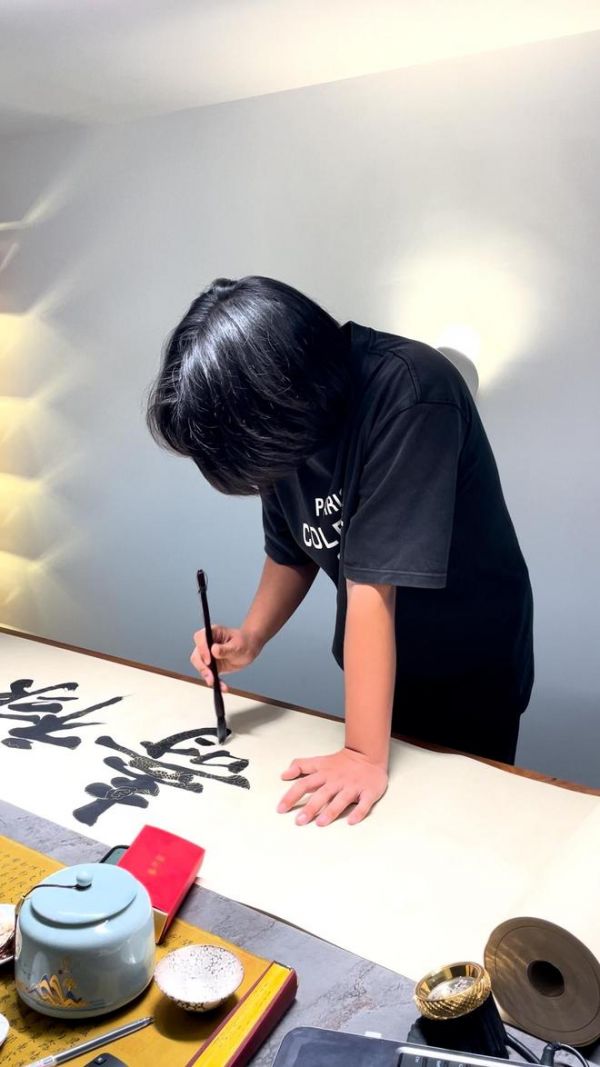 威尼斯设计周迎来最小艺术家： 14岁中国少年Gary宫浩展个人展成功举办