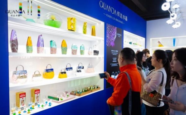 以晶为媒,与光同行 | 权达水晶于广州设计周续写工艺与商业交融的新篇