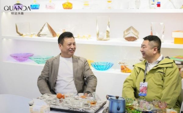 以晶为媒,与光同行 | 权达水晶于广州设计周续写工艺与商业交融的新篇
