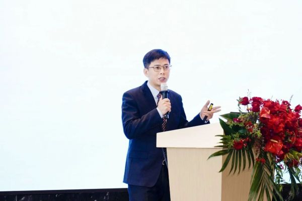 ccead58ee82a399816fdd1052e1a4ac8