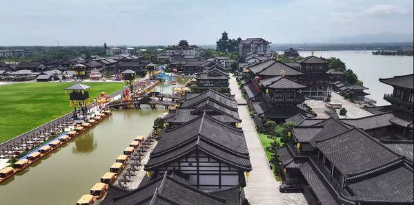 暑期研学寻国风就来年年红金典 解锁红木非遗与中式整装之美