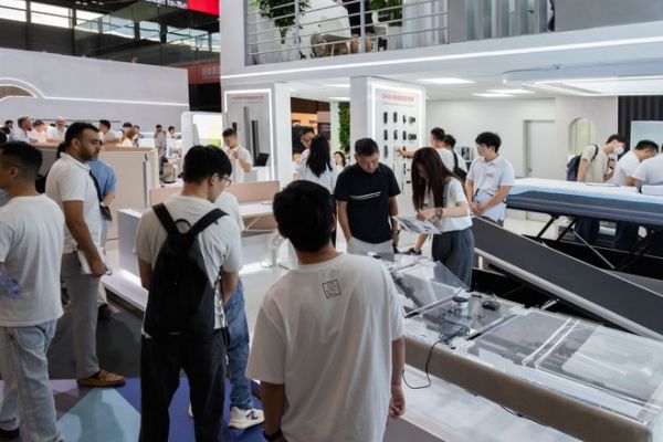 OKIN亮相2026中国国际家具展：让智能家具动而不扰