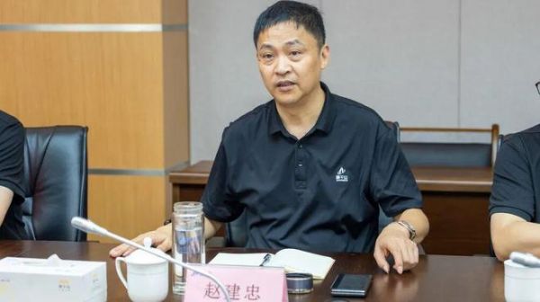 CCTV《大国品牌》总出品人吴纲一行到访云峰莫干山，深入交流共探品牌发展新路径